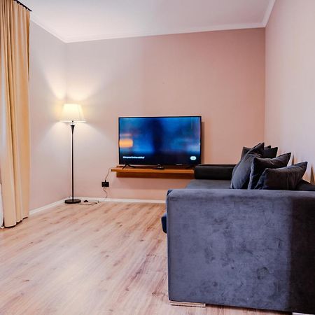 Bejart Apartment 5 Tirana Bagian luar foto