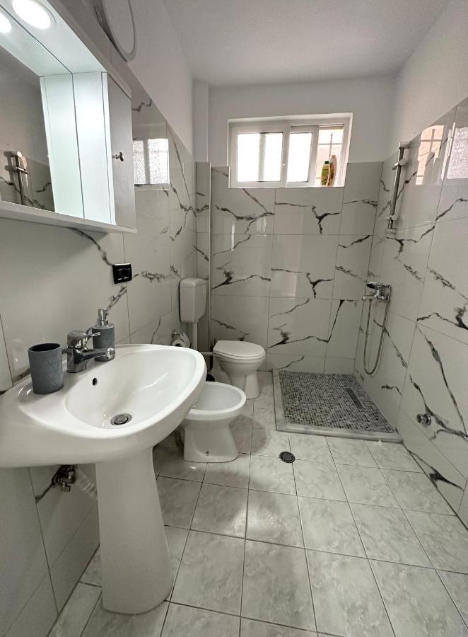 Bejart Apartment 5 Tirana Bagian luar foto